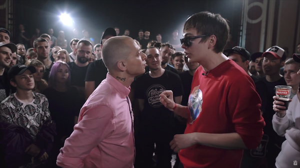 Баттл Oxxxymiron против Гнойного Баттл Oxxxymiron против Гнойного