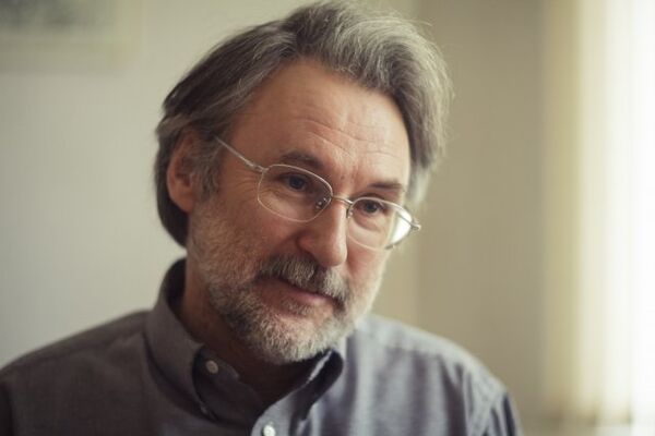 Профессор социологии, заведующий научно-учебной лабораторией Социология образования и науки НИУ ВШЭ в Санкт-Петербурге Даниил Александров Профессор социологии, заведующий научно-учебной лабораторией Социология образования и науки НИУ ВШЭ в Санкт-Петербурге Даниил Александров