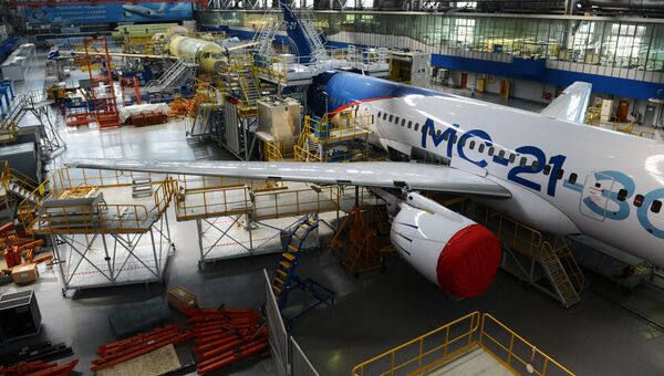 Цех сборки самолета МС-21-300 на авиазаводе корпорации Иркут. 17 августа 2017 Цех сборки самолета МС-21-300 на авиазаводе корпорации Иркут. 17 августа 2017