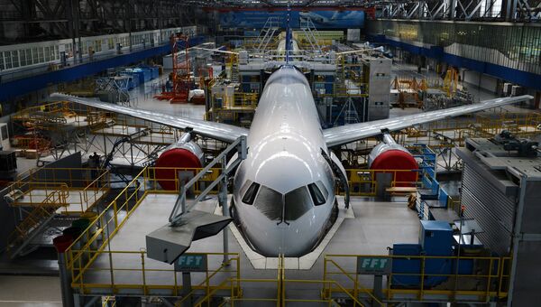 Цех сборки самолета МС-21-300 на авиазаводе корпорации Иркут. Цех сборки самолета МС-21-300 на авиазаводе корпорации Иркут.