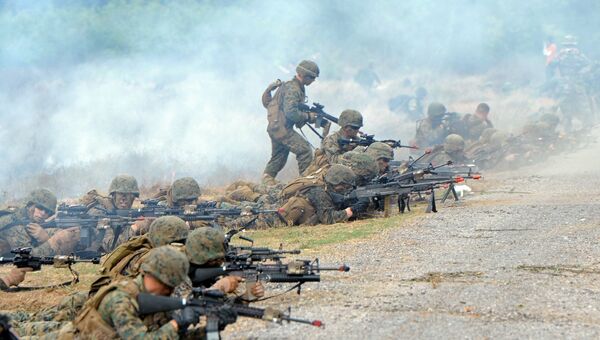 Морпехи США во время учений Cobra Gold 2012 на военно-морской базе в Саттахипе Морпехи США во время учений Cobra Gold 2012 на военно-морской базе в Саттахипе