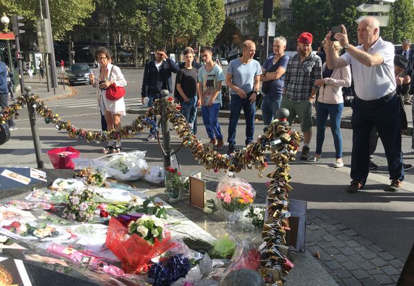 Место гибели принцессы Дианы в Париже Место гибели принцессы Дианы в Париже