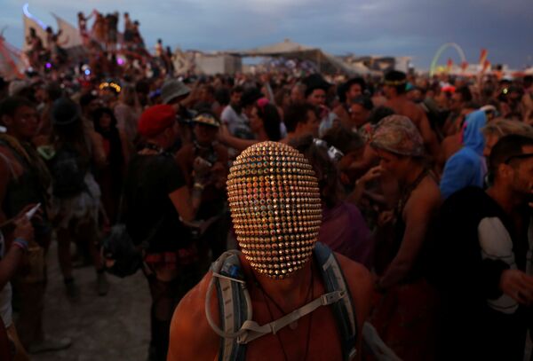 Участники фестиваля Burning Man в Неваде Участники фестиваля Burning Man в Неваде