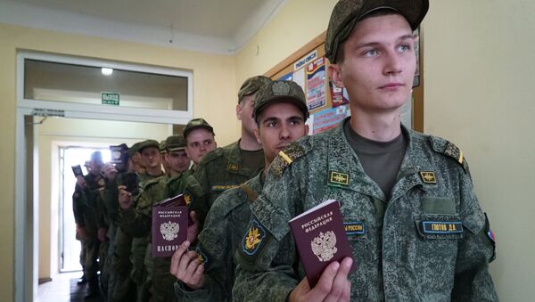 Военнослужащие в единый день голосования на избирательном участке №268 в Калининграде. 10 сентября 2017 Военнослужащие в единый день голосования на избирательном участке №268 в Калининграде. 10 сентября 2017