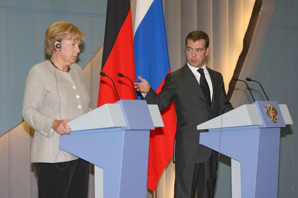 Канцлер Германии Ангела Меркель и президент России Дмитрий Медведев Канцлер Германии Ангела Меркель и президент России Дмитрий Медведев