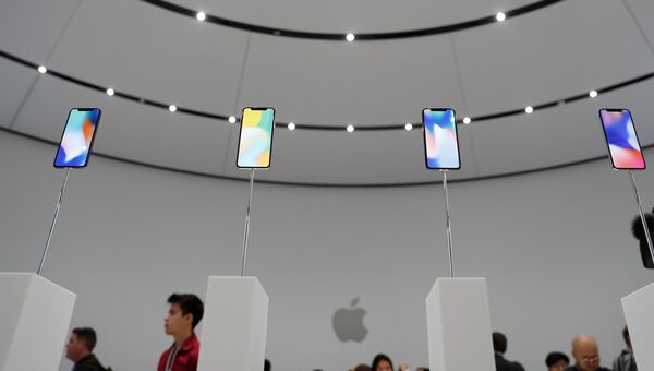 Презентация телефона iPhone X в штаб-квартире Apple в Купертино Презентация телефона iPhone X в штаб-квартире Apple в Купертино