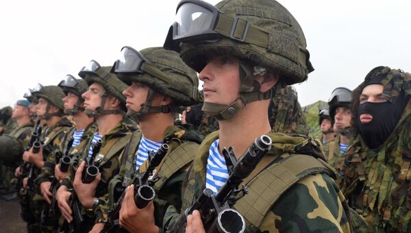 Военнослужащие во время совместных стратегических учений вооруженных сил Республики Белоруссия и Российской Федерации Запад-2017. 20 сентября 2017 Военнослужащие во время совместных стратегических учений вооруженных сил Республики Белоруссия и Российской Федерации Запад-2017. 20 сентября 2017
