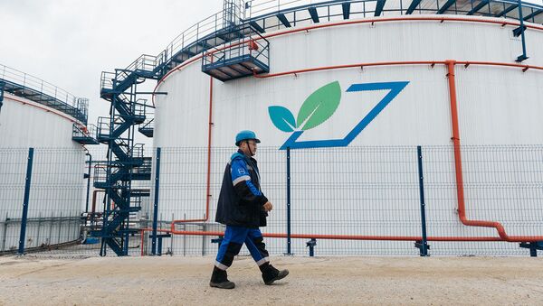 Биологические очистные сооружения на Московском нефтеперерабатывающем заводе Газпром нефти. Архивное фото Биологические очистные сооружения на Московском нефтеперерабатывающем заводе Газпром нефти. Архивное фото