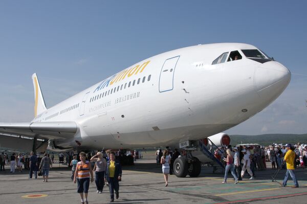 Самолет компании AiRUnion Самолет компании AiRUnion