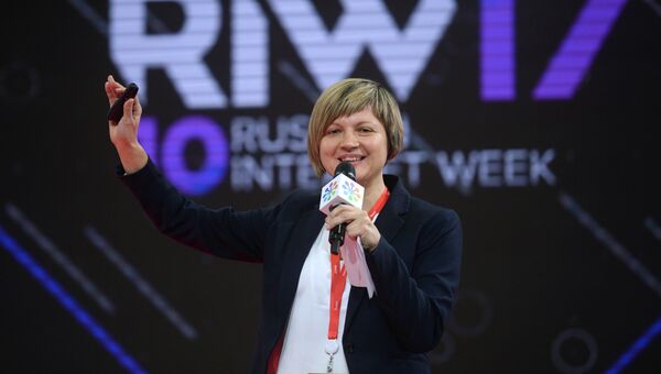 Руководитель Центра исследований МИА Россия сегодня Елена Слинько выступает на презентации Как большие данные меняют медиа: конкретные кейсы, инструменты, подходы в рамках Russian Internet Week (Неделя российского интернета / RIW) в центральном выставочном комплексе Экспоцентр в Москве Руководитель Центра исследований МИА Россия сегодня Елена Слинько выступает на презентации Как большие данные меняют медиа: конкретные кейсы, инструменты, подходы в рамках Russian Internet Week (Неделя российского интернета / RIW) в центральном выставочном комплексе Экспоцентр в Москве