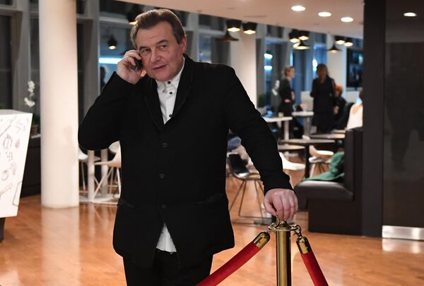 Режиссер Алексей Учитель Режиссер Алексей Учитель