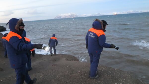 Спасатели продолжают поисковую операцию в районе крушения вертолёта Ми-8 у Шпицбергена. 3 ноября 2017 Спасатели продолжают поисковую операцию в районе крушения вертолёта Ми-8 у Шпицбергена. 3 ноября 2017