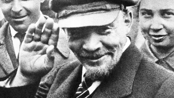 Владимир Ленин участвует в закладке памятника Освобождённый труд в Москве, 1 мая 1920 Владимир Ленин участвует в закладке памятника Освобождённый труд в Москве, 1 мая 1920