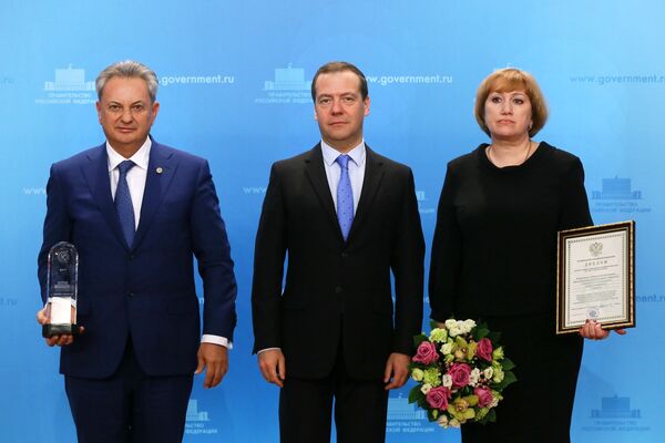 Дмитрий Медведев на церемонии награждения премиями правительства РФ за достижение высоких результатов в области качества. 9 ноября 2017 Дмитрий Медведев на церемонии награждения премиями правительства РФ за достижение высоких результатов в области качества. 9 ноября 2017