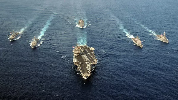 Американская ударная авианосная группа во главе с USS Enterprise (CVN 65) в Атлантическом океане