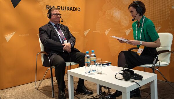 Сергей Степашин в студии радио Sputnik на Санкт-Петербургском международном культурном форуме Сергей Степашин в студии радио Sputnik на Санкт-Петербургском международном культурном форуме