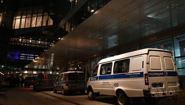 Шесть человек пострадали в результате драки со стрельбой возле комплекса Москва-сити Шесть человек пострадали в результате драки со стрельбой возле комплекса Москва-сити