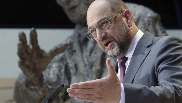 Глава Социал-демократической партии Германии Мартин Шульц во время пресс-концеренции в Берлине. 20 ноября 2017 Глава Социал-демократической партии Германии Мартин Шульц во время пресс-концеренции в Берлине. 20 ноября 2017