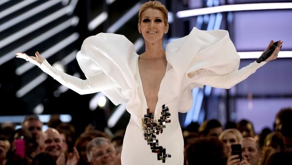 Селин Дион выступает с песней My Heart will Go On на церемонии вручения Billboard Music Awards в Лас-Вегасе, США Селин Дион выступает с песней My Heart will Go On на церемонии вручения Billboard Music Awards в Лас-Вегасе, США