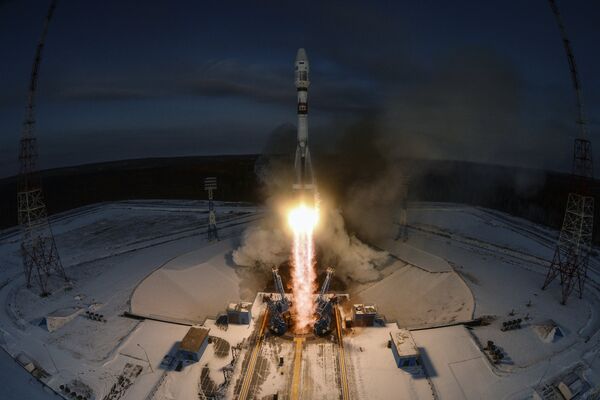 Запуск ракеты-носителя Союз-2.1б с космическим аппаратом Метеор №2-1 с космодрома Восточный. 28 ноября 2017 Запуск ракеты-носителя Союз-2.1б с космическим аппаратом Метеор №2-1 с космодрома Восточный. 28 ноября 2017