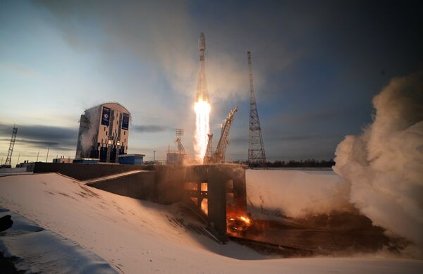 Старт ракеты-носителя Союз-2.1б с космическим аппаратом Метеор № 2-1 с космодрома Восточный. 28 ноября 2017 года Старт ракеты-носителя Союз-2.1б с космическим аппаратом Метеор № 2-1 с космодрома Восточный. 28 ноября 2017 года