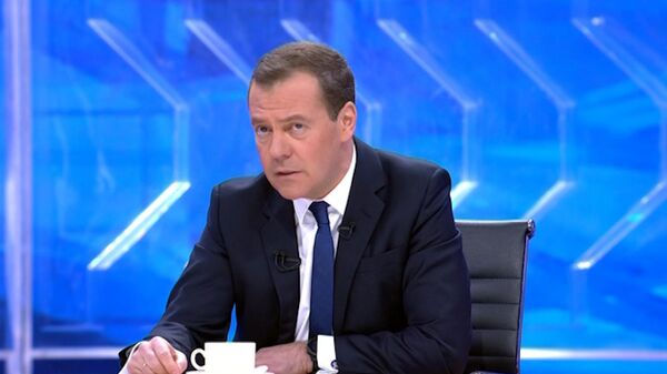 Медведев ответил на вопрос, видит ли он себя кандидатом в президенты РФ Медведев ответил на вопрос, видит ли он себя кандидатом в президенты РФ