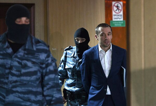 Рассмотрение ходатайства следствия о продлении срока ареста Дмитрию Захарченко в Пресненском суде города Москвы. 3 ноября 2016 Рассмотрение ходатайства следствия о продлении срока ареста Дмитрию Захарченко в Пресненском суде города Москвы. 3 ноября 2016