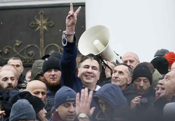 Михаил Саакашвили со своими сторонниками в Киеве. 5 декабря 2017 Михаил Саакашвили со своими сторонниками в Киеве. 5 декабря 2017