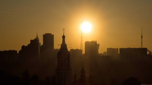 Рассвет в Москве