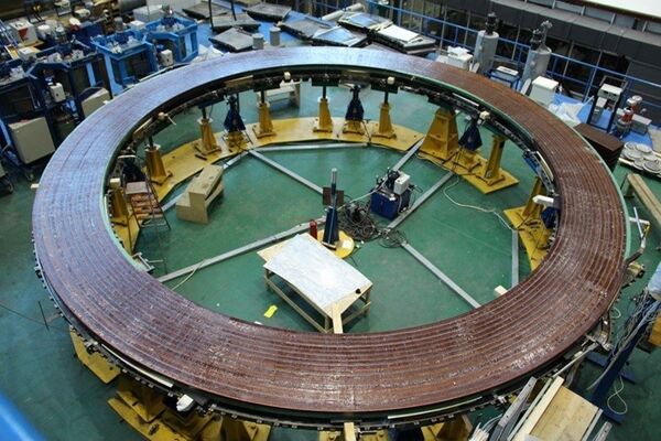 Галета для полоидальной катушки магнитного поля ПФ-1, изготовленная в Санкт-Петербурге Галета для полоидальной катушки магнитного поля ПФ-1, изготовленная в Санкт-Петербурге