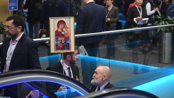 Журналисты перед началом ежегодной большой пресс-конференции президента РФ Владимира Путина Журналисты перед началом ежегодной большой пресс-конференции президента РФ Владимира Путина