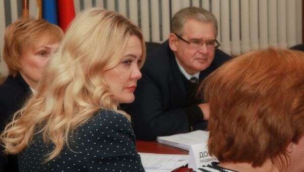 Член Комиссии Парламентского Собрания по бюджету и финансам Оксана Гайдук и председатель Комиссии Парламентского Собрания по бюджету и финансам Николай Гончар Член Комиссии Парламентского Собрания по бюджету и финансам Оксана Гайдук и председатель Комиссии Парламентского Собрания по бюджету и финансам Николай Гончар