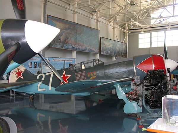 Одномоторный одноместный истребитель-моноплан Ла-7 Одномоторный одноместный истребитель-моноплан Ла-7