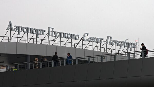 Терминал аэропорта Пулково в Санкт-Петербурге. Архивное фото Терминал аэропорта Пулково в Санкт-Петербурге. Архивное фото