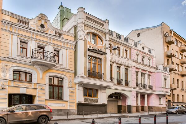 Палаты и модерн: какие исторические дома можно купить в Москве Палаты и модерн: какие исторические дома можно купить в Москве