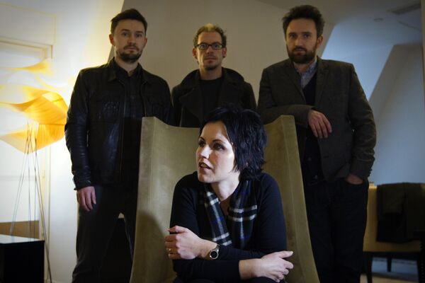 Долорес О'Риордан в составе группы The Cranberries Долорес О'Риордан в составе группы The Cranberries