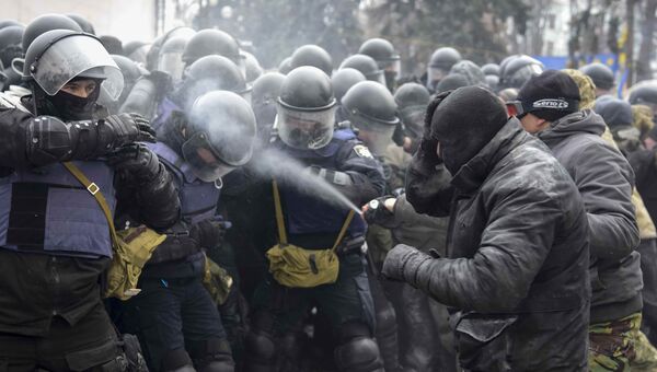 Cтолкновение между митингующими и полицией у здания Верховной рады Украины, Киев. 16 января 2018 Cтолкновение между митингующими и полицией у здания Верховной рады Украины, Киев. 16 января 2018