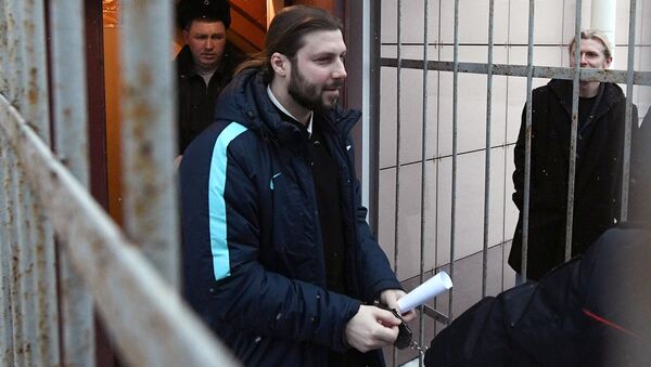 Священник Глеб Грозовский после оглашения приговора в Приозерском городском суде Ленинградской области. 17 января 2018 Священник Глеб Грозовский после оглашения приговора в Приозерском городском суде Ленинградской области. 17 января 2018