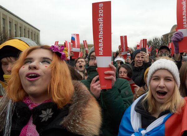 Участники несанкционированной акции в Санкт-Петербурге в рамках Забастовки избирателей Участники несанкционированной акции в Санкт-Петербурге в рамках Забастовки избирателей