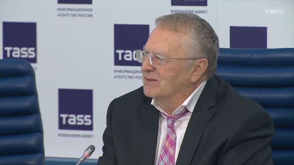 Жириновский ответил на вопрос о кремлевском докладе Минфина США Жириновский ответил на вопрос о кремлевском докладе Минфина США