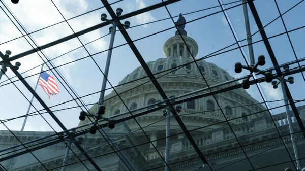 Здание конгресса США на Капитолийском холме в Вашингтоне Здание конгресса США на Капитолийском холме в Вашингтоне