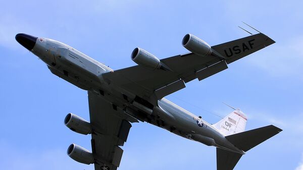 Американский самолет Boeing RC-135 на британской базе Милденхолл Американский самолет Boeing RC-135 на британской базе Милденхолл