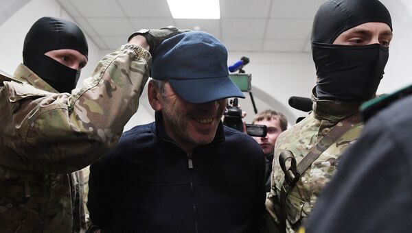 Абдусамад Гамидов в Басманном суде Москвы. 6 февраля 2018 Абдусамад Гамидов в Басманном суде Москвы. 6 февраля 2018
