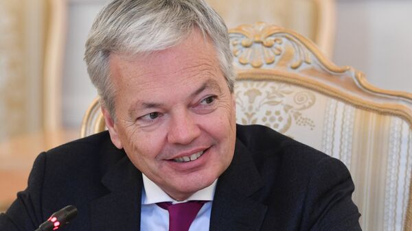 Министр иностранных и европейских дел Королевства Бельгия Дидье Рейндерс во время встречи с министром иностранных дел РФ Сергеем Лавровым. 13 февраля 2018 Министр иностранных и европейских дел Королевства Бельгия Дидье Рейндерс во время встречи с министром иностранных дел РФ Сергеем Лавровым. 13 февраля 2018