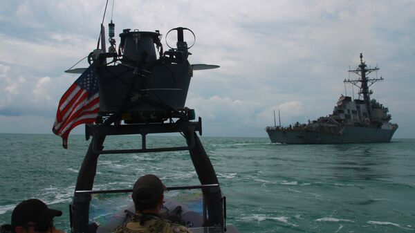 Эсминец ВМС США USS Carney во время учений в Черном море Эсминец ВМС США USS Carney во время учений в Черном море