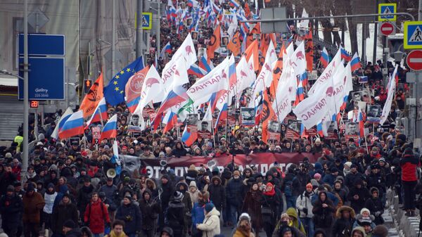 Участники марша в память о политике Борисе Немцове в Москве Участники марша в память о политике Борисе Немцове в Москве