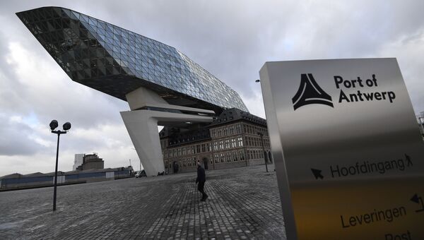 Портовый дом в Антверпене Портовый дом в Антверпене