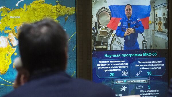 Центр управления полетами в Королёве, где проходит голосование на выборах президента РФ командира экипажа экспедиции МКС-55 Антона Шкаплерова, находящегося на борту международной космической станции. 18 марта 2018 Центр управления полетами в Королёве, где проходит голосование на выборах президента РФ командира экипажа экспедиции МКС-55 Антона Шкаплерова, находящегося на борту международной космической станции. 18 марта 2018