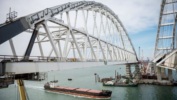 Строительство Крымского моста через Керченский пролив Строительство Крымского моста через Керченский пролив