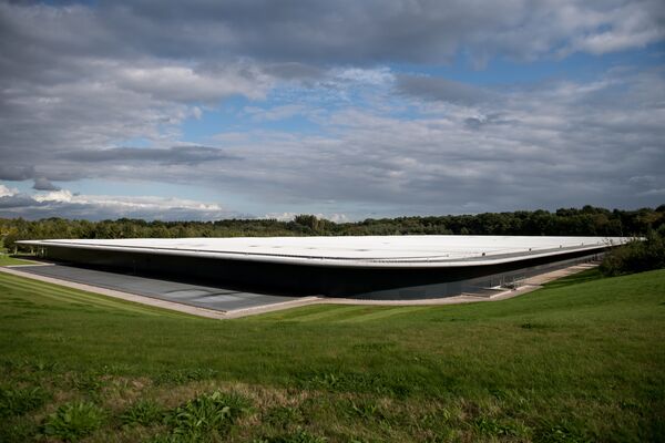 Технологический центр McLaren в Уокине, Великобритания Технологический центр McLaren в Уокине, Великобритания